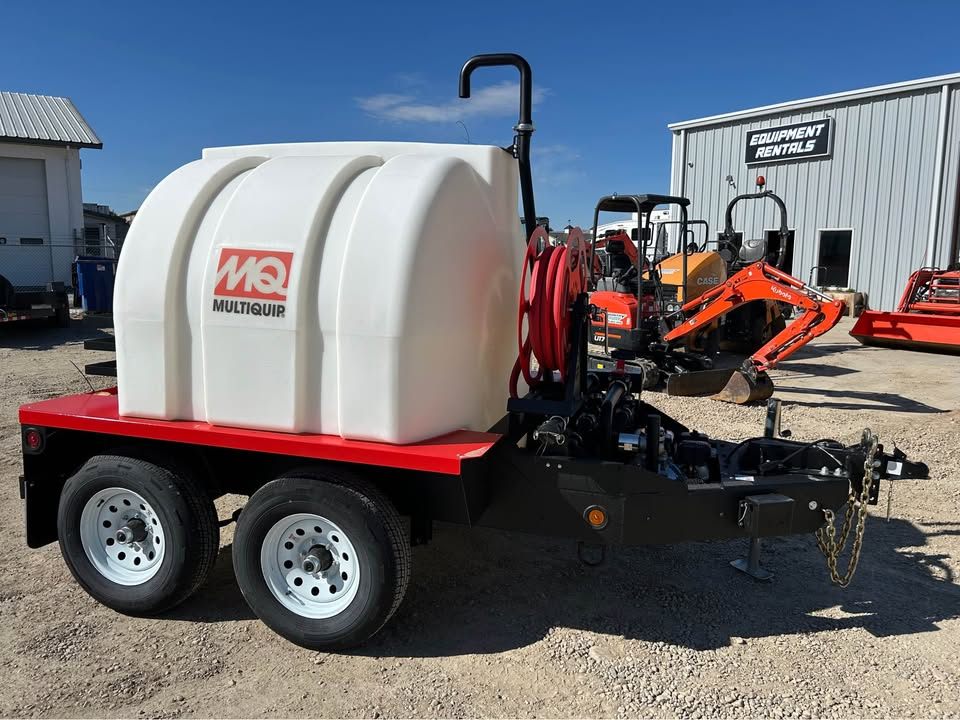 800-gallon water trailer rental for dust control in Nampa